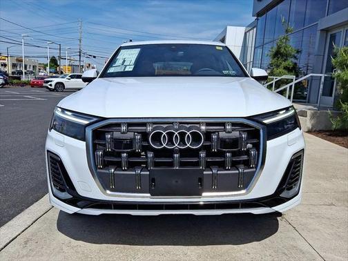 2025 Audi Q7 55 Premium Plus