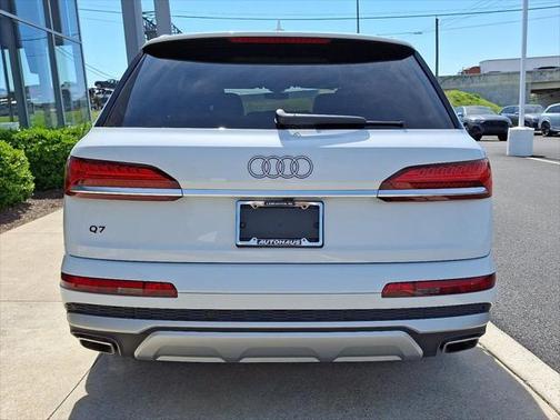 2025 Audi Q7 55 Premium Plus