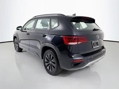 Deep Black Pearl 2024 Volkswagen Taos 1.5T S