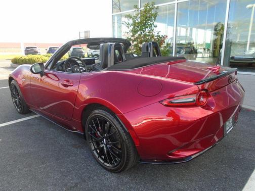 2024 Mazda MX-5 Miata Club