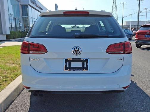 2016 Volkswagen Golf SportWagen TSI S 4-Door