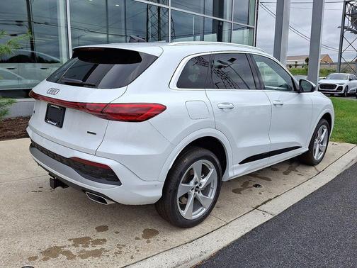 2025 Audi Q5 Premium Plus