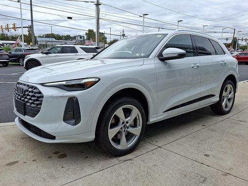 2025 Audi Q5 Premium Plus