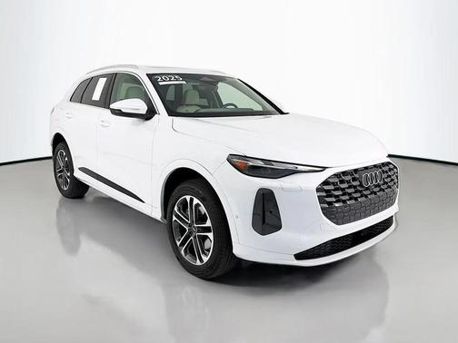 2025 Audi Q5 Premium