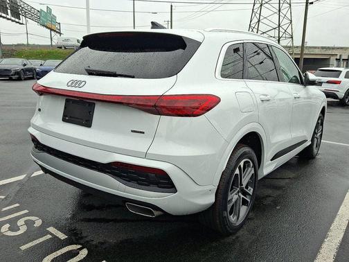 2025 Audi Q5 Premium