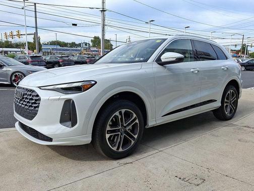 2025 Audi Q5 Premium