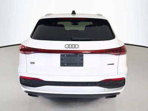 Arkona White 2025 Audi Q5 Premium TFSI quattro S tronic