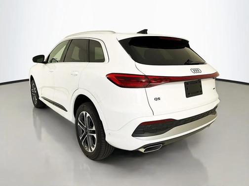 Arkona White 2025 Audi Q5 Premium TFSI quattro S tronic
