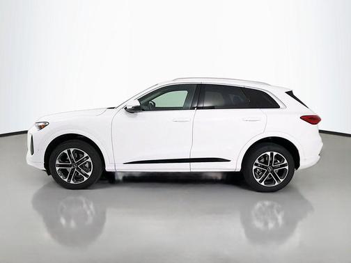 Arkona White 2025 Audi Q5 Premium TFSI quattro S tronic