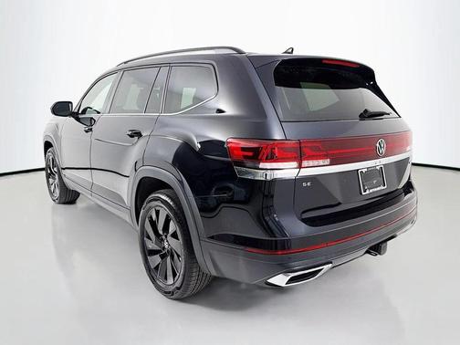 2025 Volkswagen Atlas 2.0T SE w/Technology 4MOTION