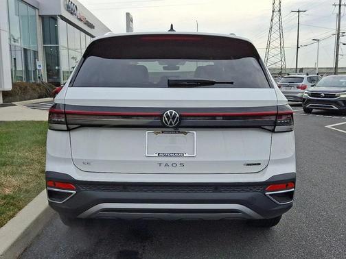 2026 Volkswagen Taos SE