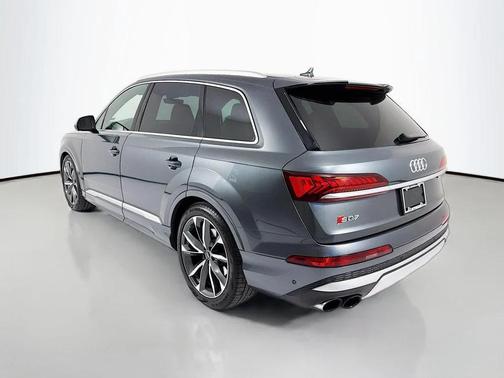 2022 Audi SQ7 4.0T Premium Plus
