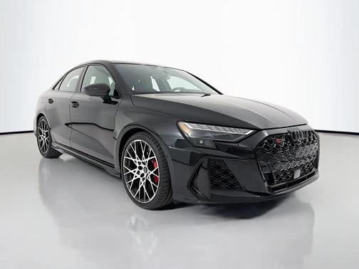 Mythos Black Metallic 2026 Audi RS 3 TFSI quattro S tronic