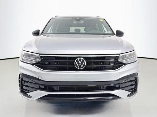 2024 Volkswagen Tiguan 2.0T SE R-Line Black 4MOTION