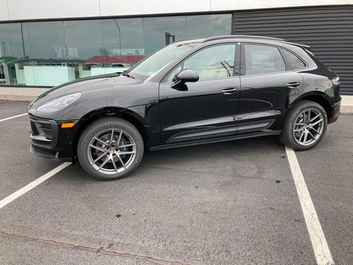 2024 Porsche Macan 