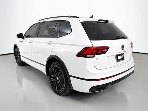 2022 Volkswagen Tiguan 2.0T SE R-Line Black 4MOTION