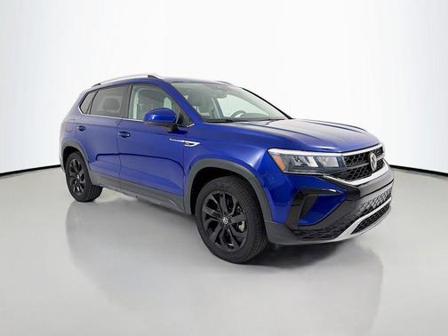 Dusk Blue Metallic 2022 Volkswagen Taos 1.5T SE