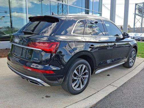 2022 Audi Q5 45 S line Premium Plus
