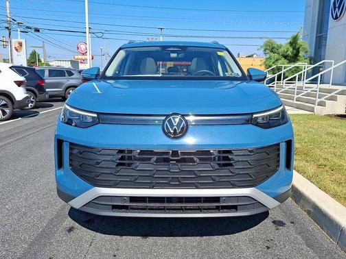 2025 Volkswagen Tiguan 2.0T SE 4MOTION