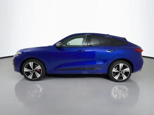 Ultra Blue Metallic 2026 Audi SQ5 3.0T Prestige