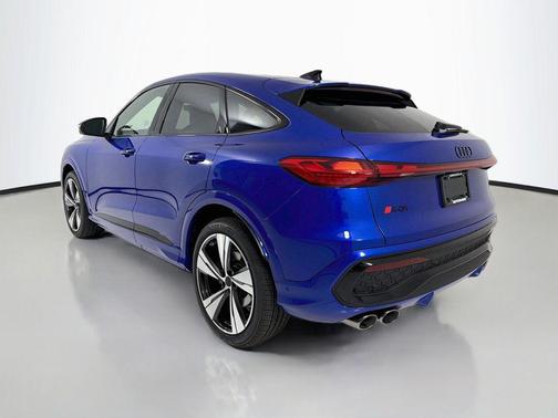 Ultra Blue Metallic 2026 Audi SQ5 3.0T Prestige