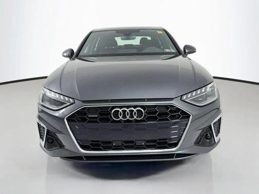 Daytona Gray Pearl Effect 2023 Audi A4 45 S line Premium