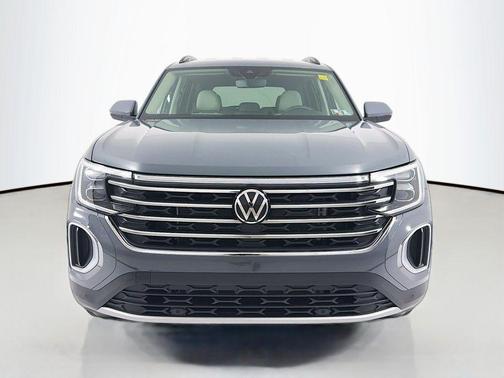 Pure Gray 2026 Volkswagen Atlas 2.0T SE w/Technology 4MOTION