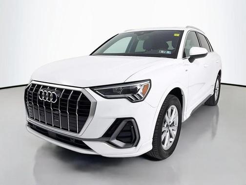2024 Audi Q3 Premium 45 TFSI S line quattro Tiptronic