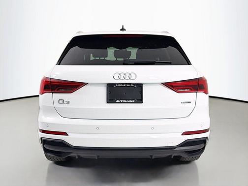 2024 Audi Q3 Premium 45 TFSI S line quattro Tiptronic