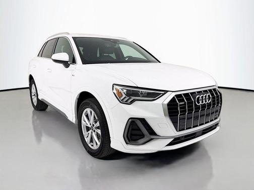 2024 Audi Q3 Premium 45 TFSI S line quattro Tiptronic