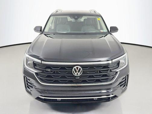 Deep Black Pearl 2026 Volkswagen Atlas 2.0T SEL Premium R-Line 4MOTION