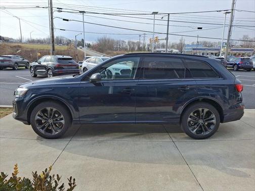 2025 Audi Q7 55 Premium Plus