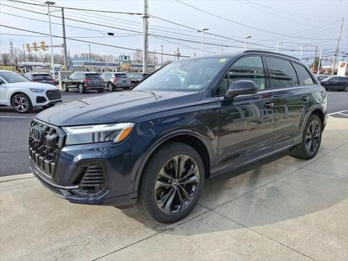 2025 Audi Q7 55 Premium Plus