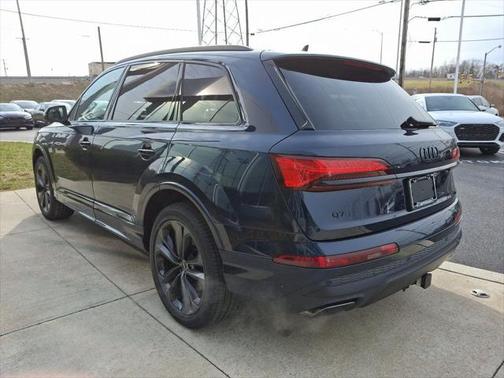 2025 Audi Q7 55 Premium Plus