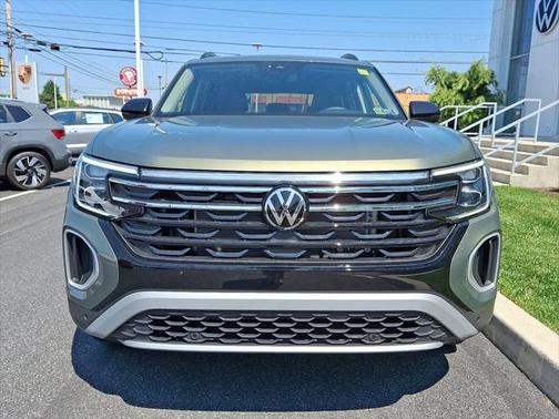 2025 Volkswagen Atlas 2.0T Peak Edition