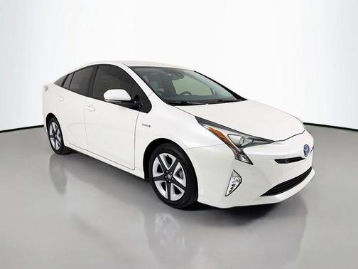 2017 Toyota Prius Three Touring