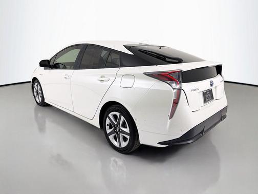 2017 Toyota Prius Three Touring