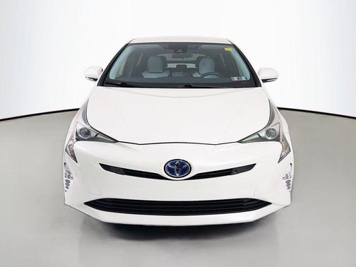 2017 Toyota Prius Three Touring