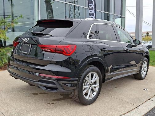 2025 Audi Q3 45 S line Premium Plus