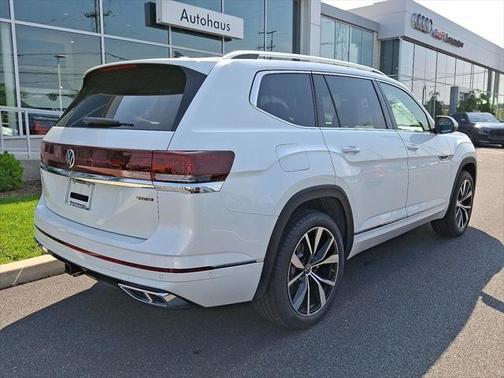 2025 Volkswagen Atlas 2.0T SEL Premium R-Line 4MOTION