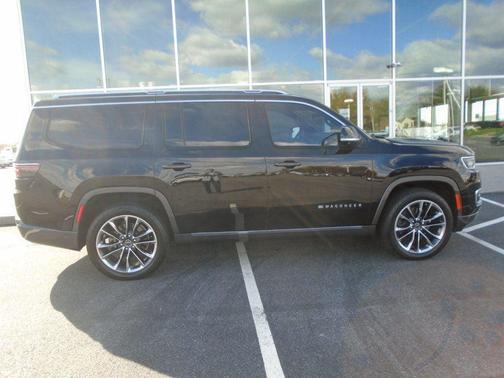 2022 Jeep Wagoneer Series III 4x4