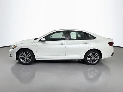 Opal White Pearl 2024 Volkswagen Jetta 1.5T SE