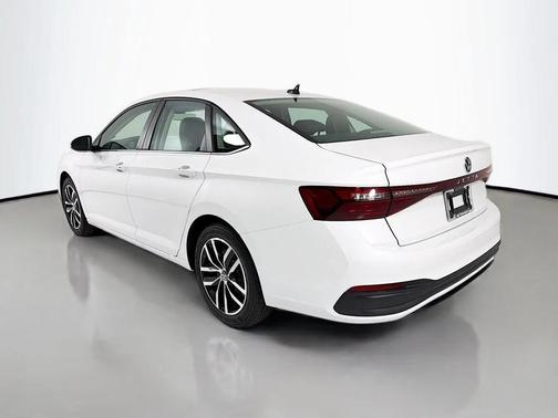 Opal White Pearl 2026 Volkswagen Jetta 1.4T SE
