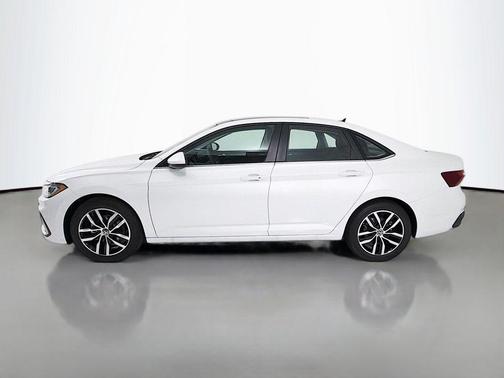 Opal White Pearl 2026 Volkswagen Jetta 1.4T SE