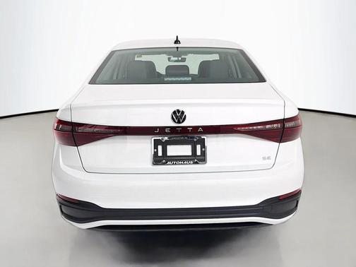 Opal White Pearl 2026 Volkswagen Jetta 1.4T SE