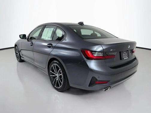 Mineral Grey Metallic 2022 BMW 330 xDrive