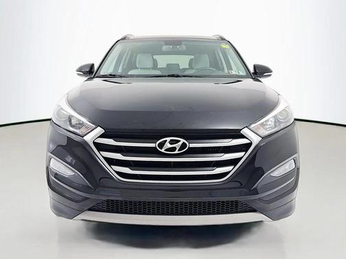 Black Noir Pearl 2018 Hyundai TUCSON Value