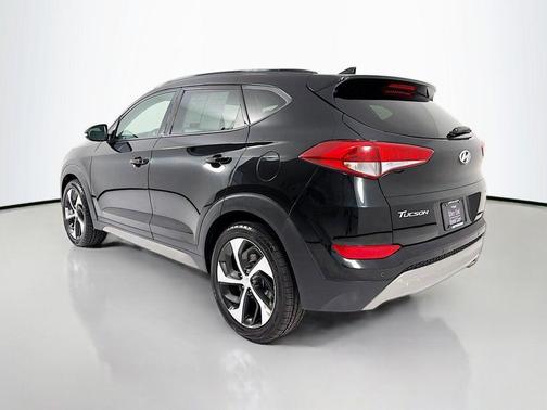 Black Noir Pearl 2018 Hyundai TUCSON Value