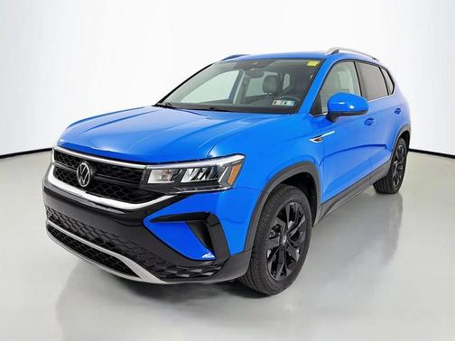 Cornflower Blue 2023 Volkswagen Taos 1.5T SE