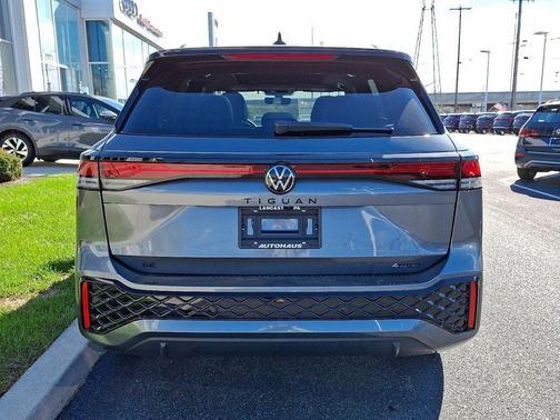 2026 Volkswagen Tiguan 2.0T SE R-Line Black 4MOTION